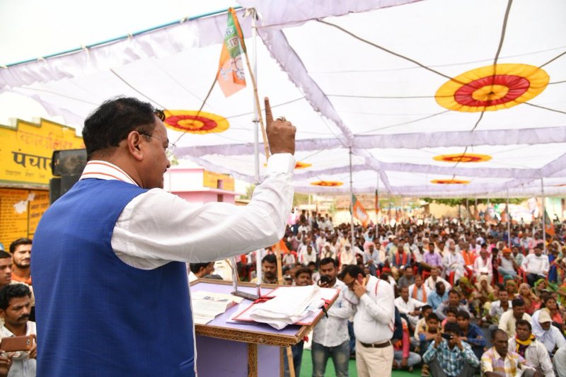 UP_Dy_CM केशव प्रसाद मौर्य ने मध्य प्रदेश में पंचायत प्रवास कार्यक्रम को संबोधित करते हुए