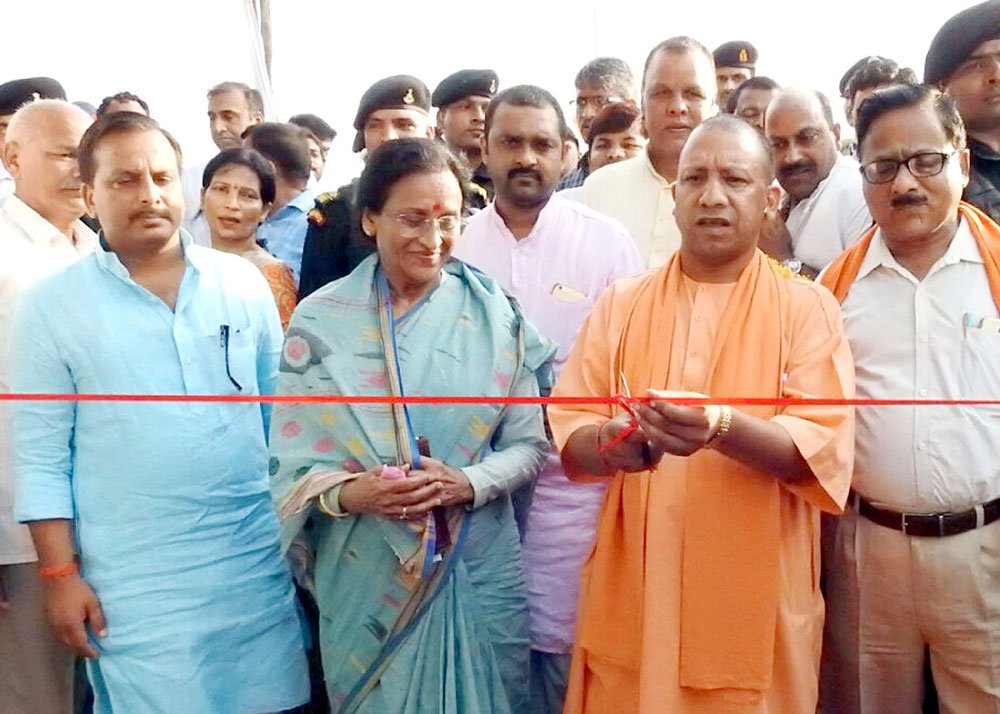 UPCM गोरखपुर में पर्यटन विकास कार्यों का शिलान्यास करते हुए