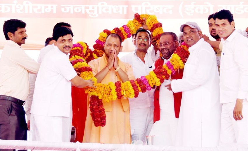 UPCM का इको गार्डन लखनऊ में नायक बंजारा समाज की विशाल महारैली में स्वागत करते हुए