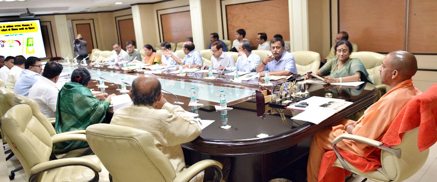 UPCM भारत सरकार की स्वदेश दर्शन योजना के अंतर्गत रामायण सर्किट थीम और अयोध्या के निर्माण कार्यों की प्रगति का प्रस्तुतिकरण का अवलोकन करते हुए