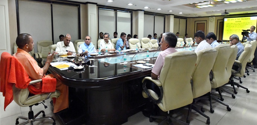 UPCM ने निर्देश दिए कि उत्तर प्रदेश में मौजूद औद्योगिक घरानों की सूची बनाकर उनके साथ C.S.R. के सम्बन्ध में बैठक की जाए
