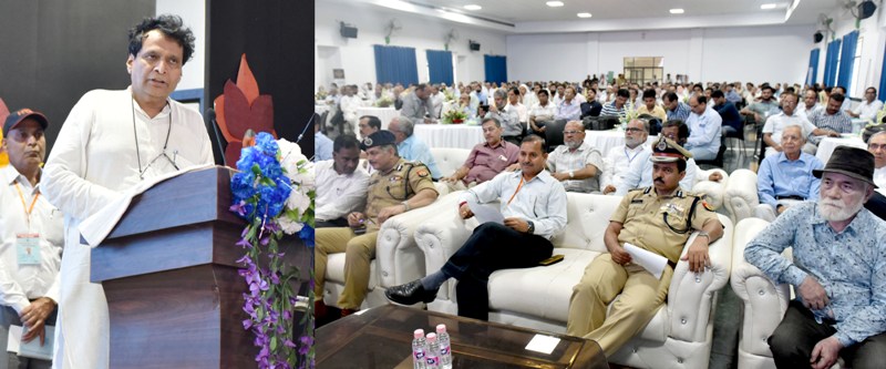 केन्द्रीय वाणिज्य, उद्योग एवं नागर विमानन मंत्री सुरेश प्रभु ने कार्यक्रम को संबोधित करते हुए
