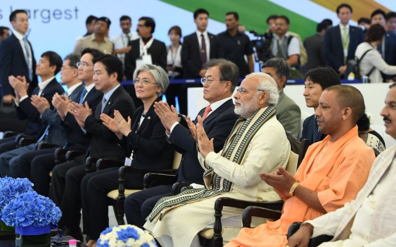 UPCM, PM और दक्षिण कोरिया के राष्ट्रपति सैमसंग की नई मोबाइल फोन निर्माण इकाई का उद्घाटन कार्यक्रम में