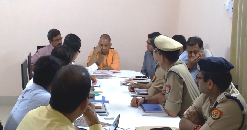 UPCM ने वाराणसी में संचालित परियोजनाओं के प्रगति कार्यों की समीक्षा बैठक की