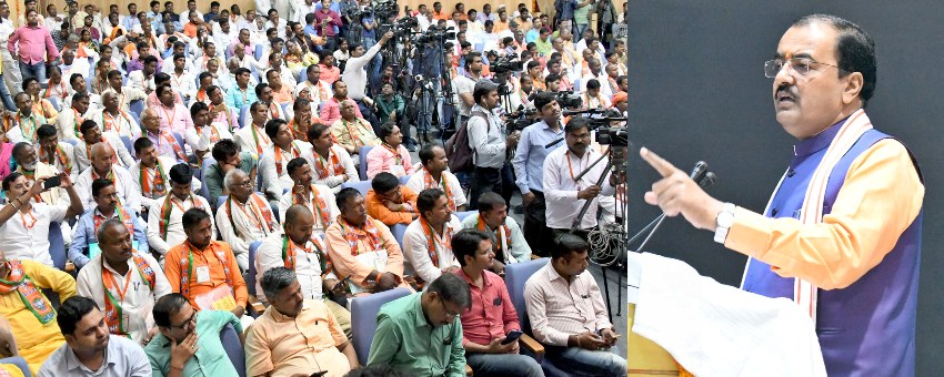 UP_Dy_CM केशव प्रसाद मौर्य ने कार्यक्रम को सम्बोधित करते हुए