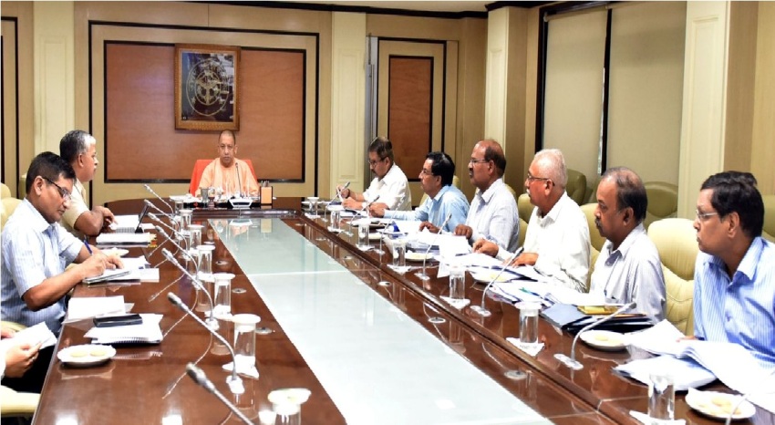 UPCM ने सचिवालय प्रशासन विभाग के कार्याें की समीक्षा बैठक की