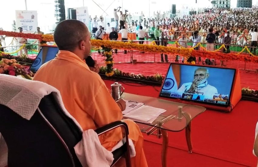 UPCM फतेहपुर के ग्राम हसनापुर सानी में ‘स्वच्छता ही सेवा अभियान-2018’ में शामिल हुए