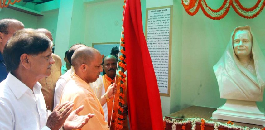 UPCM ने वाराणसी में स्व. लाल बहादुर शास्त्री और स्व. ललिता शास्त्री की प्रतिमा का अनावरण किया