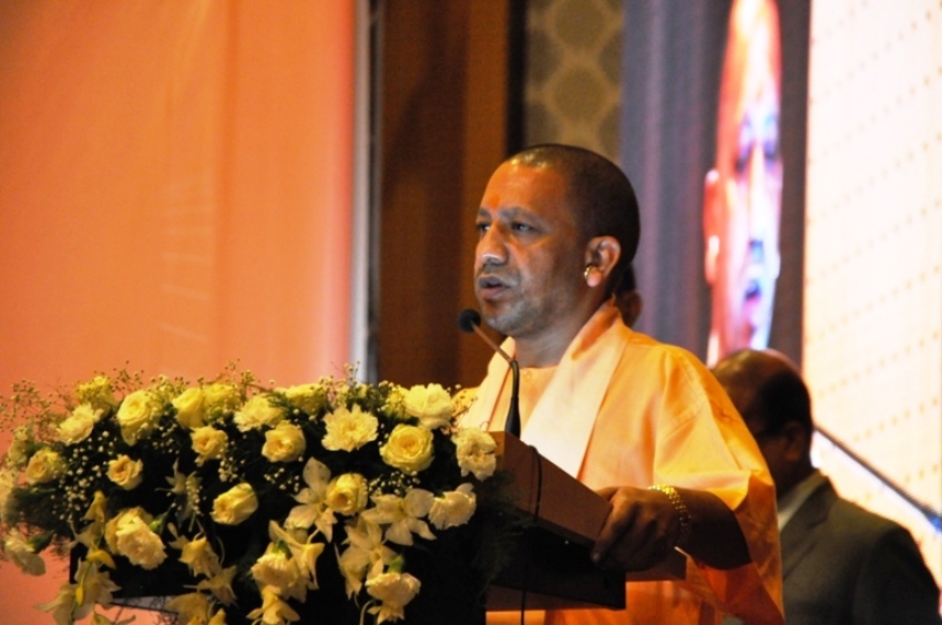 UPCM इलाहाबाद उच्च न्यायालय परिसर में नवनिर्मिंत एनेक्सी भवन के लोकार्पण कार्यक्रम को सम्बोधित करते हुए