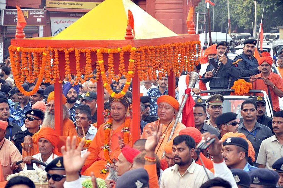 UPCM विजयादशमी के शुभ अवसर पर गोरखनाथ मन्दिर गोरखपुर से भव्य विजय शोभा-यात्रा प्रारम्भ में