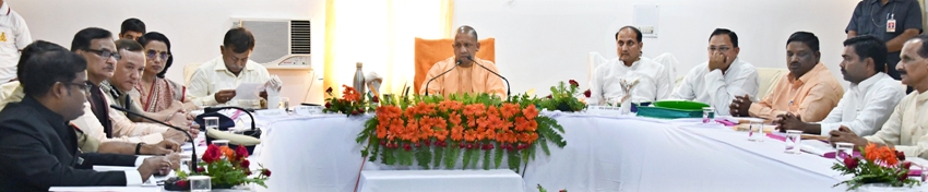 UPCM बैठक के दौरान बोर्ड परीक्षाओं की तैयारियों की समीक्षा करते हुए