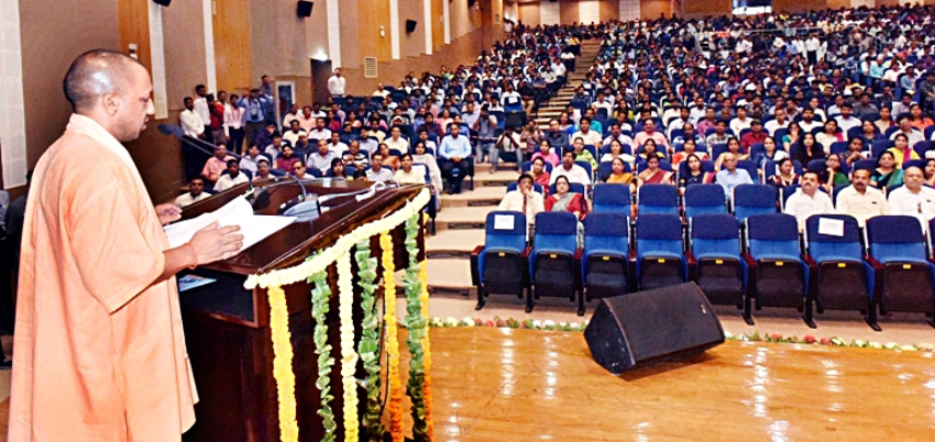 UPCM कार्यक्रम को सम्बोधित करते हुए