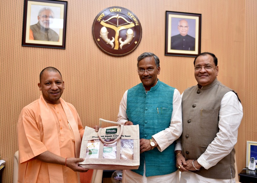 UPCM और UKCM ने UP-उत्तराखण्ड राज्य के मध्य अतंर्राज्यीय बस सेवाओं को सुगम एवं सुदृढ़ बनाने हेतु पारस्परिक समझौते पर हस्ताक्षर किये