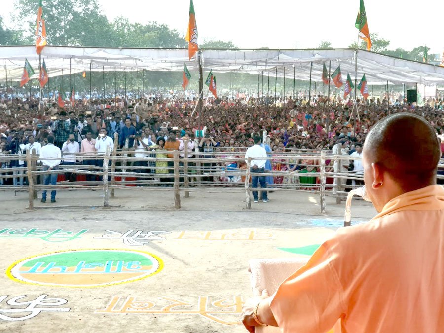 UPCM कोरबा, छत्तीसगढ़ में एक सार्वजनिक बैठक में कार्यक्रम को सम्बोधित करते हुए