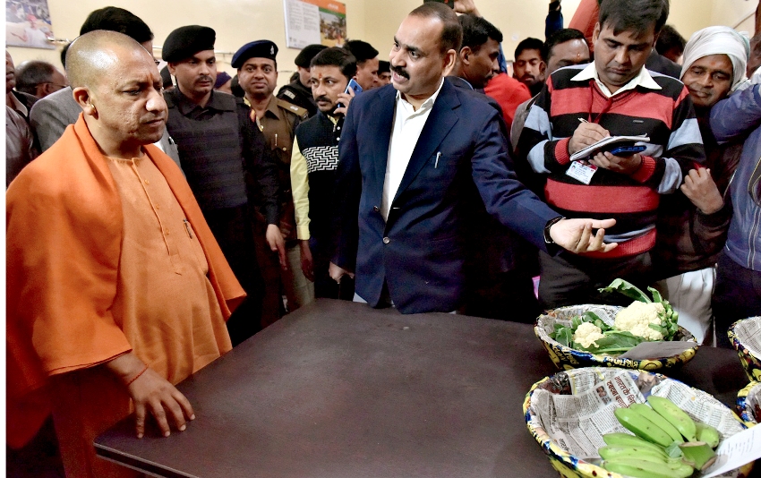 UPCM ने जनपद गोरखपुर में कृषि मण्डी का निरीक्षण किया