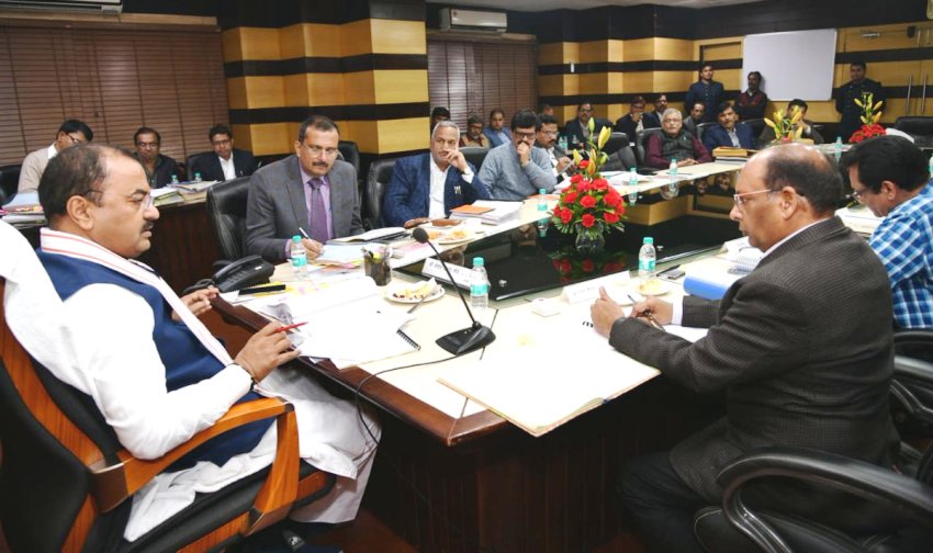 UP_Dy_CM और राजकीय निर्माण निगम के अध्यक्ष केशव प्रसाद मौर्य राजकीय निर्माण निगम मुख्यालय में निदेशक मण्डल की बैठक में