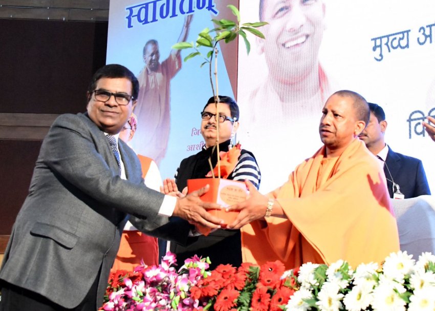 UPCM का ‘उत्तर प्रदेश प्रादेशिक विकास सेवा संगठन’ के वार्षिक अधिवेशन में स्वागत करते हुए