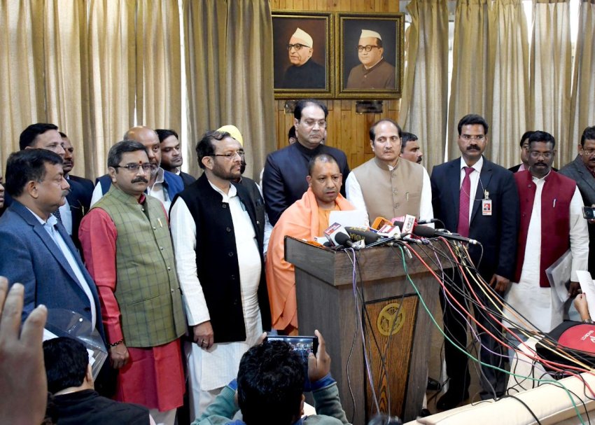 UPCM विधान सभा में अनुपूरक बजट प्रस्तुत होने के बाद पत्रकारों को सम्बोधित करते हुए