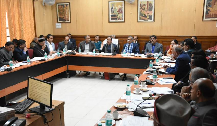 UP_Dy_CM की अध्यक्षता में उच्च शिक्षा विभाग की उच्चस्तरीय बैठक सम्पन्न
