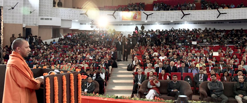 UPCM वाराणसी में BHU में आयोजित IIT BHU के शताब्दी समारोह को संबोधित करते हुए