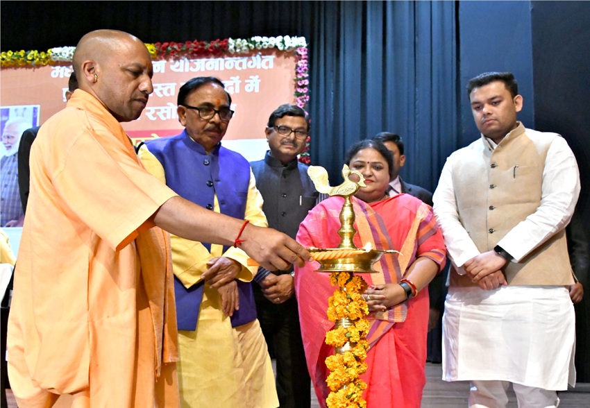 UPCM ने मध्यान्ह् भोजन योजना के रसोइयों का मानदेय बढ़ाकर 1500 रु. प्रतिमाह करने की घोषणा की
