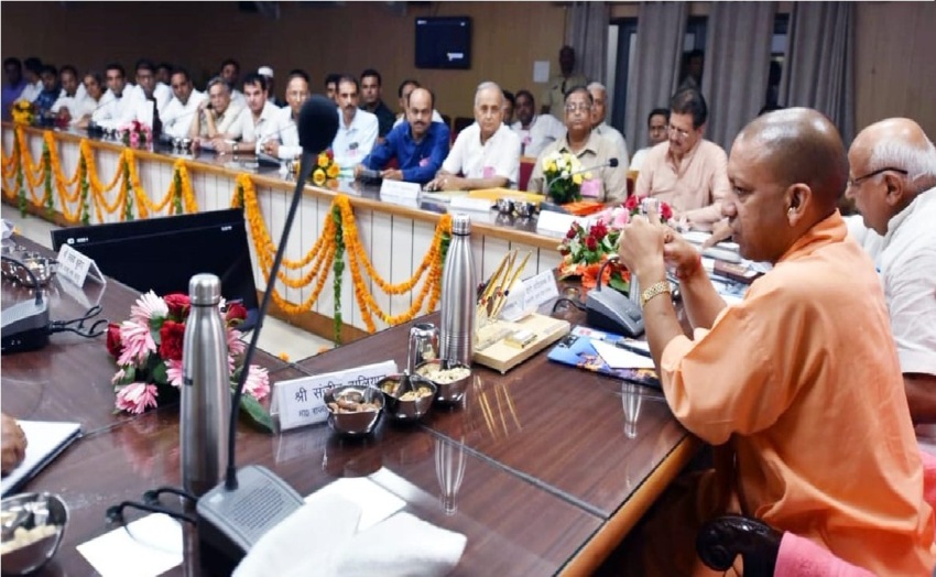 UPCM योगी आदित्यनाथ ने सहारनपुर मण्डल की स्वास्थ्य सेवाओं और विकास कार्यों की समीक्षा की