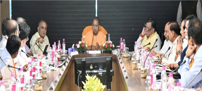 UPCM औद्योगिक विकास प्राधिकरण, ग्रेटर नोएडा औद्योगिक विकास प्राधिकरण, यमुना एक्सप्रेस-वे विकास प्राधिकरण के कार्यों की समीक्षा करते हुए