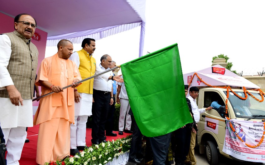 UPCM योगी ने संचारी रोग नियंत्रण एवं दस्तक अभियान के द्वितीय चरण का शुभारम्भ किया