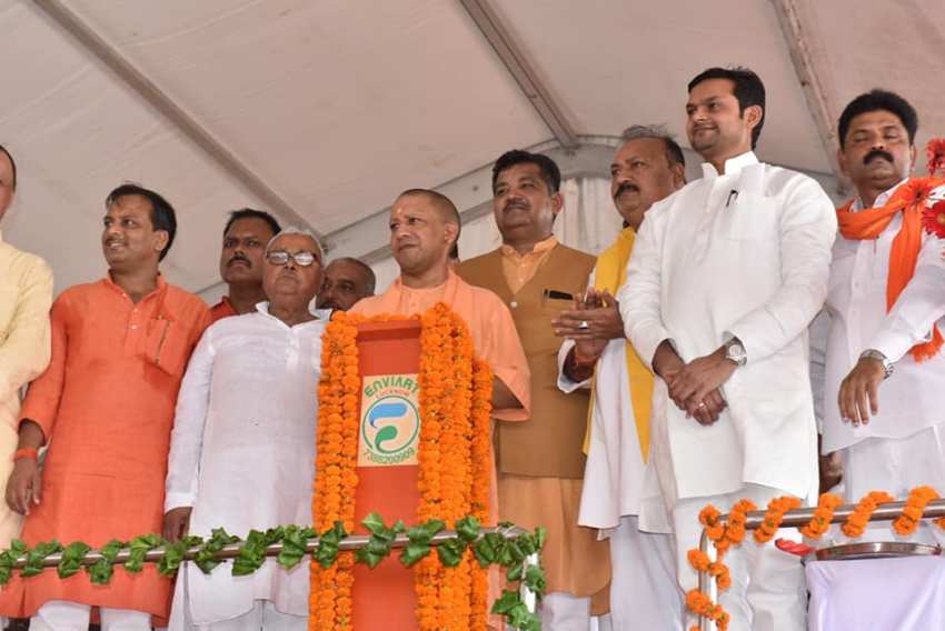 UPCM ने गोरखपुर में विकास कार्यों का शिलान्यास और विभिन्न परियोजनाओं का लोकार्पण किया