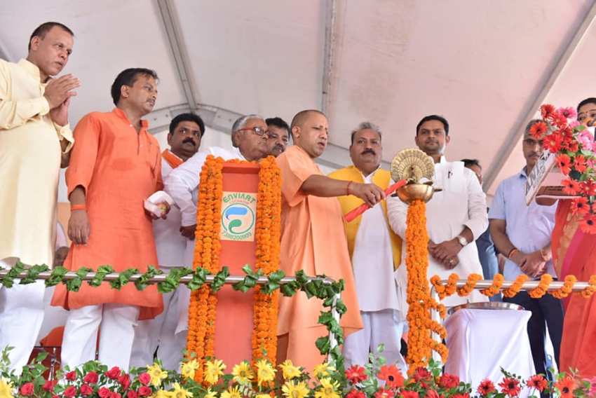 UPCM ने गोरखपुर में विकास कार्यों का शिलान्यास और विभिन्न परियोजनाओं का लोकार्पण किया