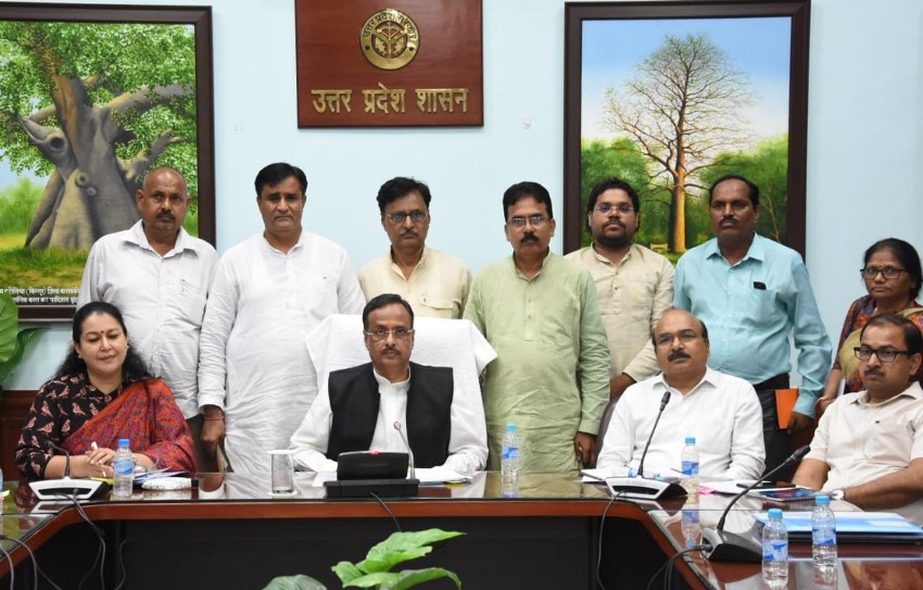 उप मुख्यमंत्री ने राजकीय शिक्षक संघ और माध्यमिक व्यवसायिक शिक्षक संघ के साथ बैठक की