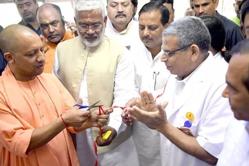 UPCM ने #PM_मोदी के जन्मदिन के अवसर पर रक्तदान शिविर का उद्घाटन किया