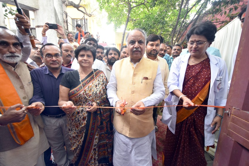 नगर विकास मंत्री ने लखनऊ में विभिन्न कार्यों का लोकार्पण और शिलान्यास किया