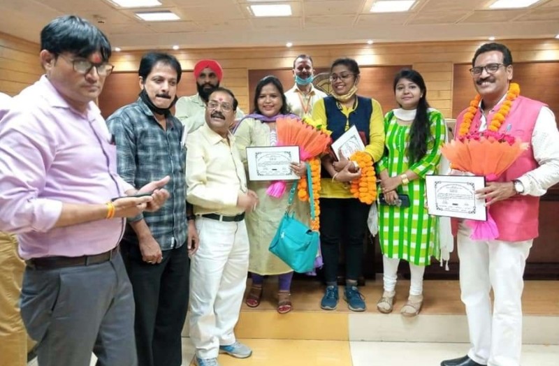 पत्रकारों के परिजनों को जल्द मिलेगा आयुष्मान योजना का लाभ: नवनीत सहगल