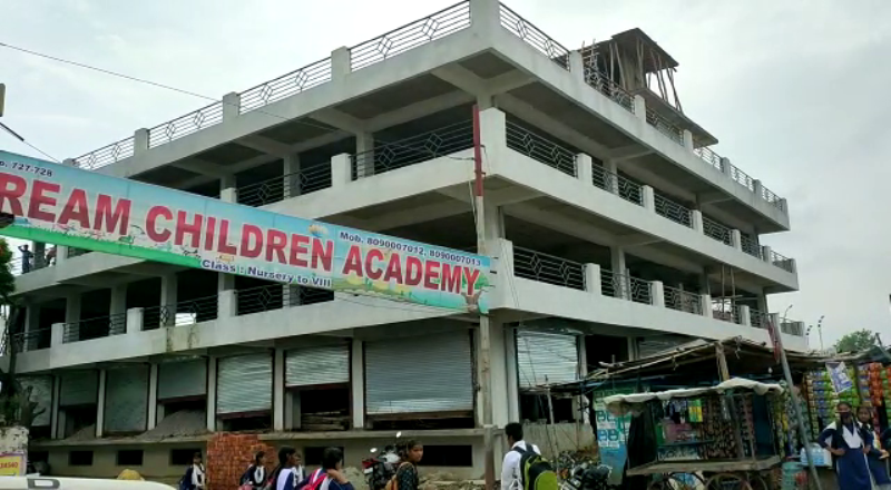 LDA Lucknow: उपाध्यक्ष जी आखिर कैसे रुकेगा अवैध निर्माण? जब अधिकारी काट रहे मलाई