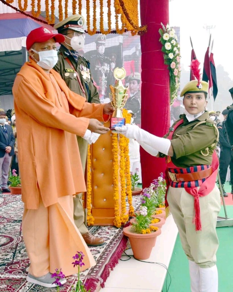 मुख्यमंत्री ने महिला रिक्रूूट आरक्षियों की दीक्षांत परेड में राजकीय भवनों का किया शिलान्यास एवं लोकार्पण